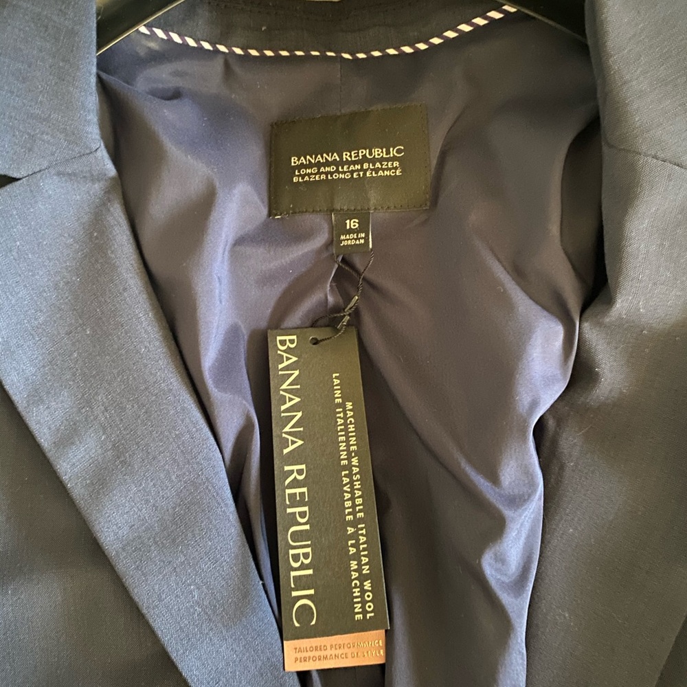 BRAND NEW Italian Wool Machine washable blazer